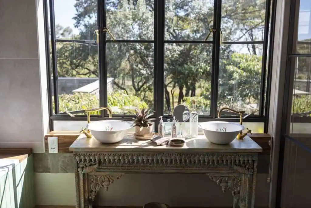 Bathroom giraffe manor spa